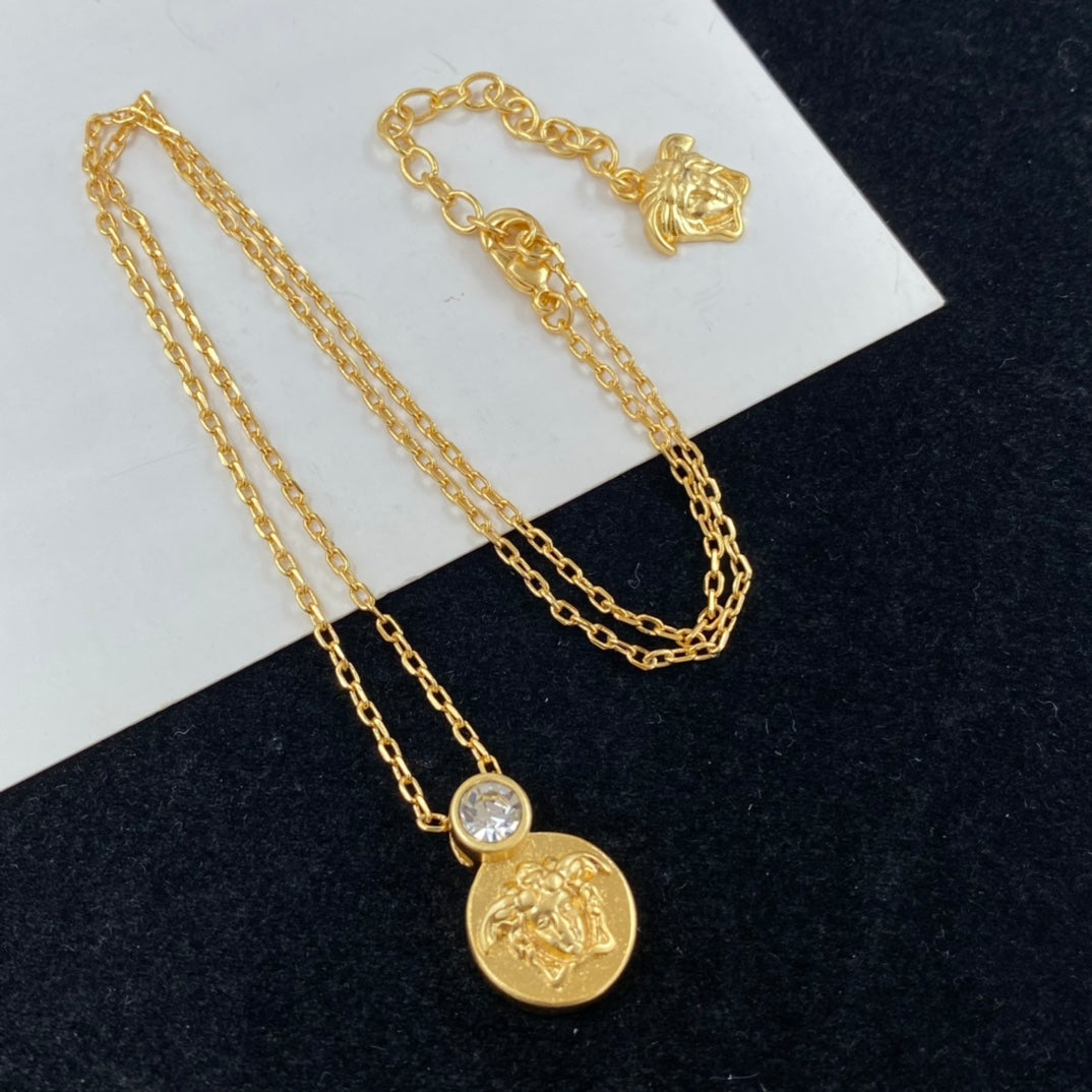 175RV77XDE Stylish  Necklace . Earrings