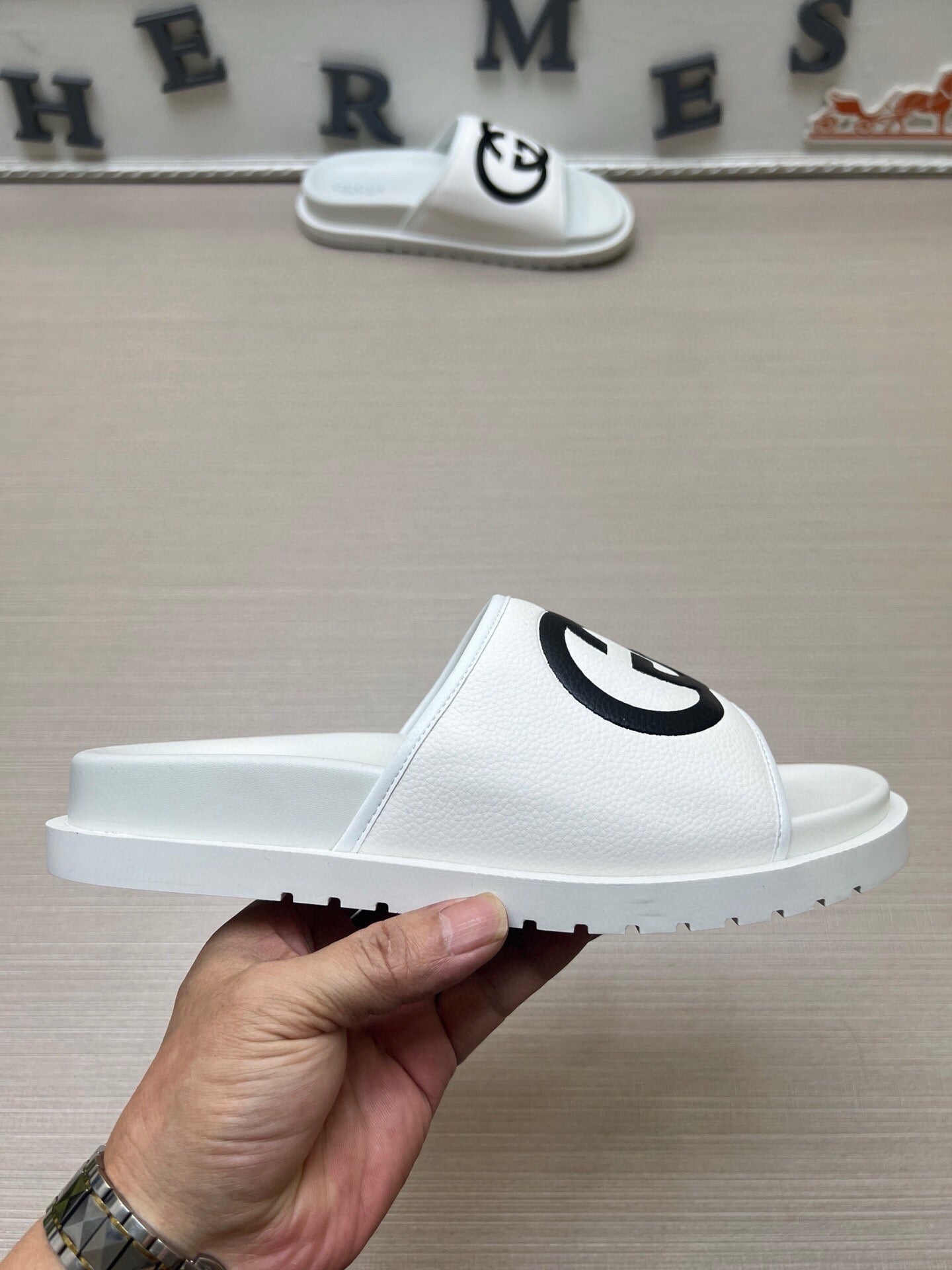 5WB241ZDE Stylish Slippers