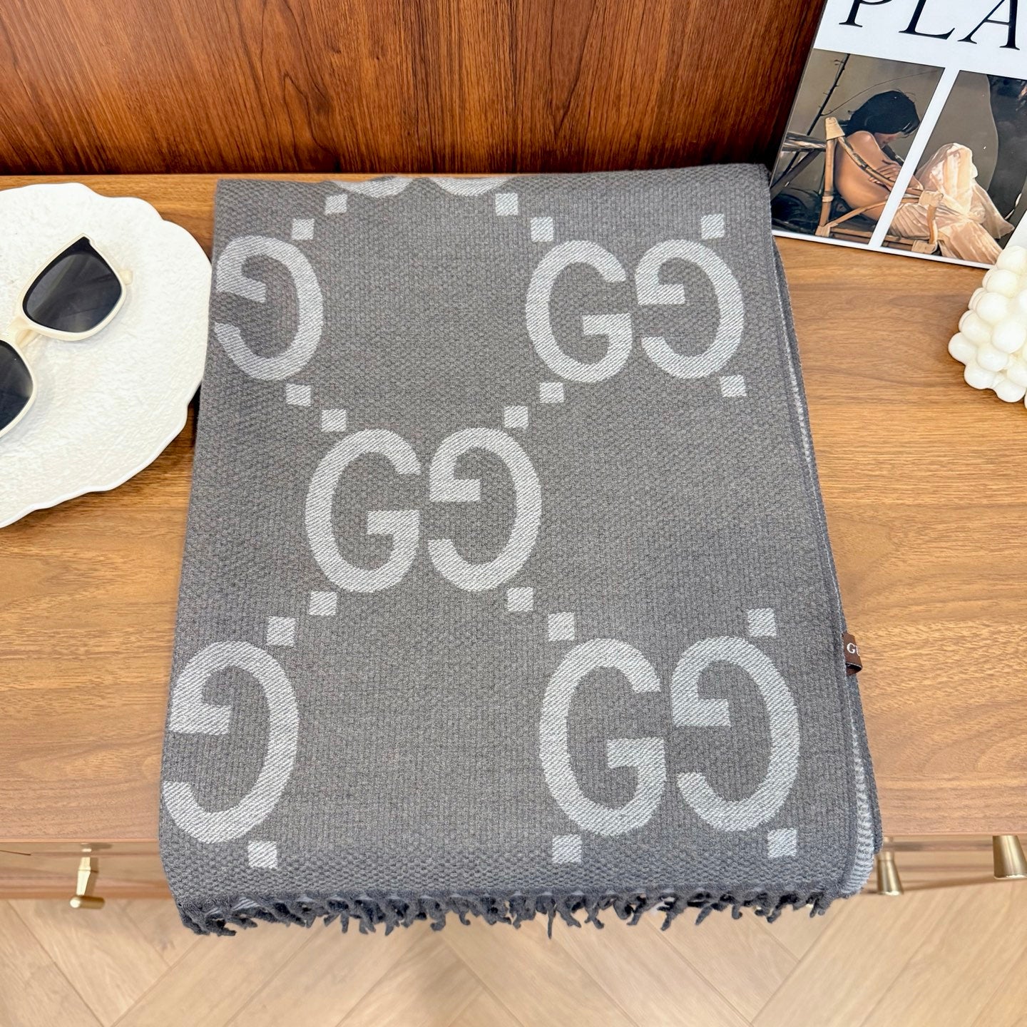 185ZB38WDE Stylish Winter Scarves