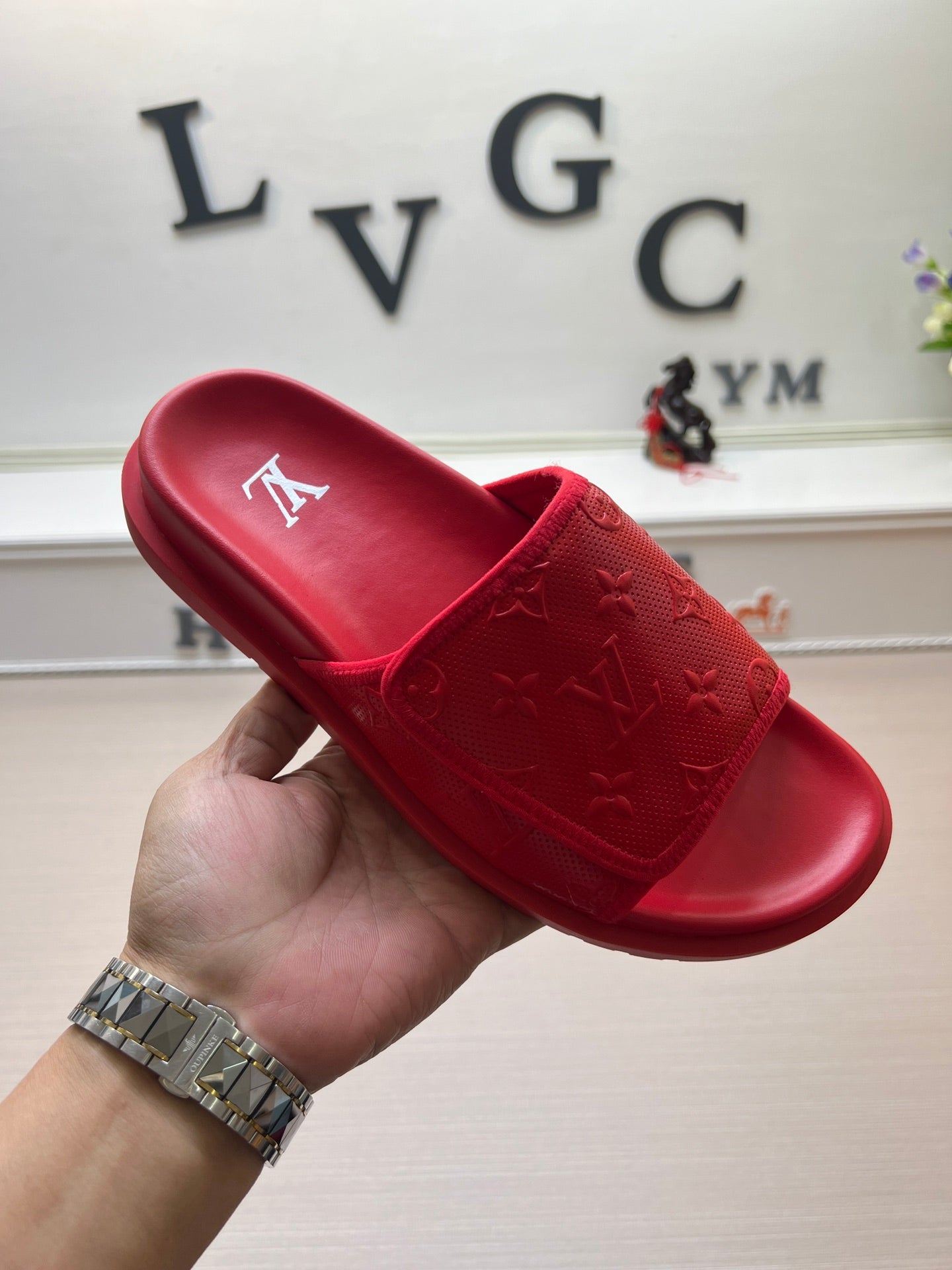 54E112ZDE Stylish slippers