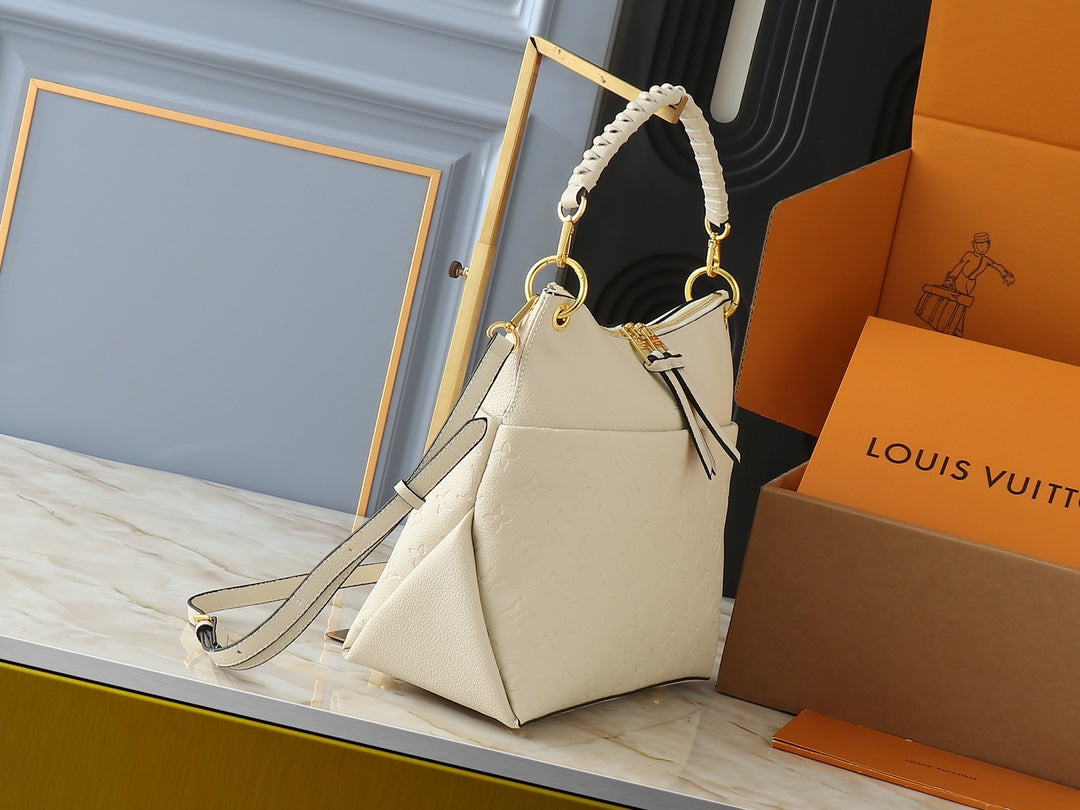 1WE115BDE Stylish leather bag