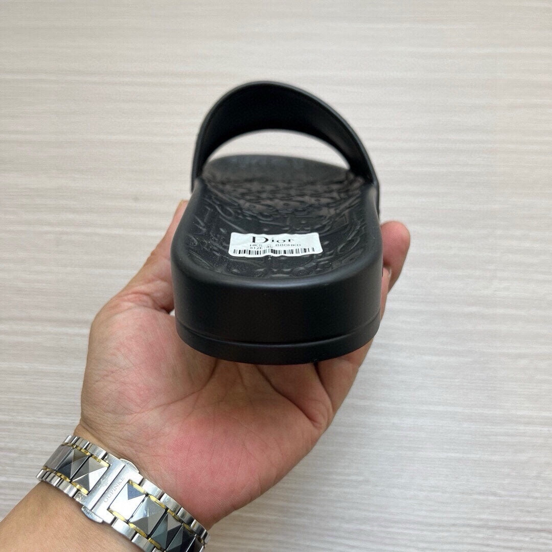 5LD214ZDE Stylish Slippers