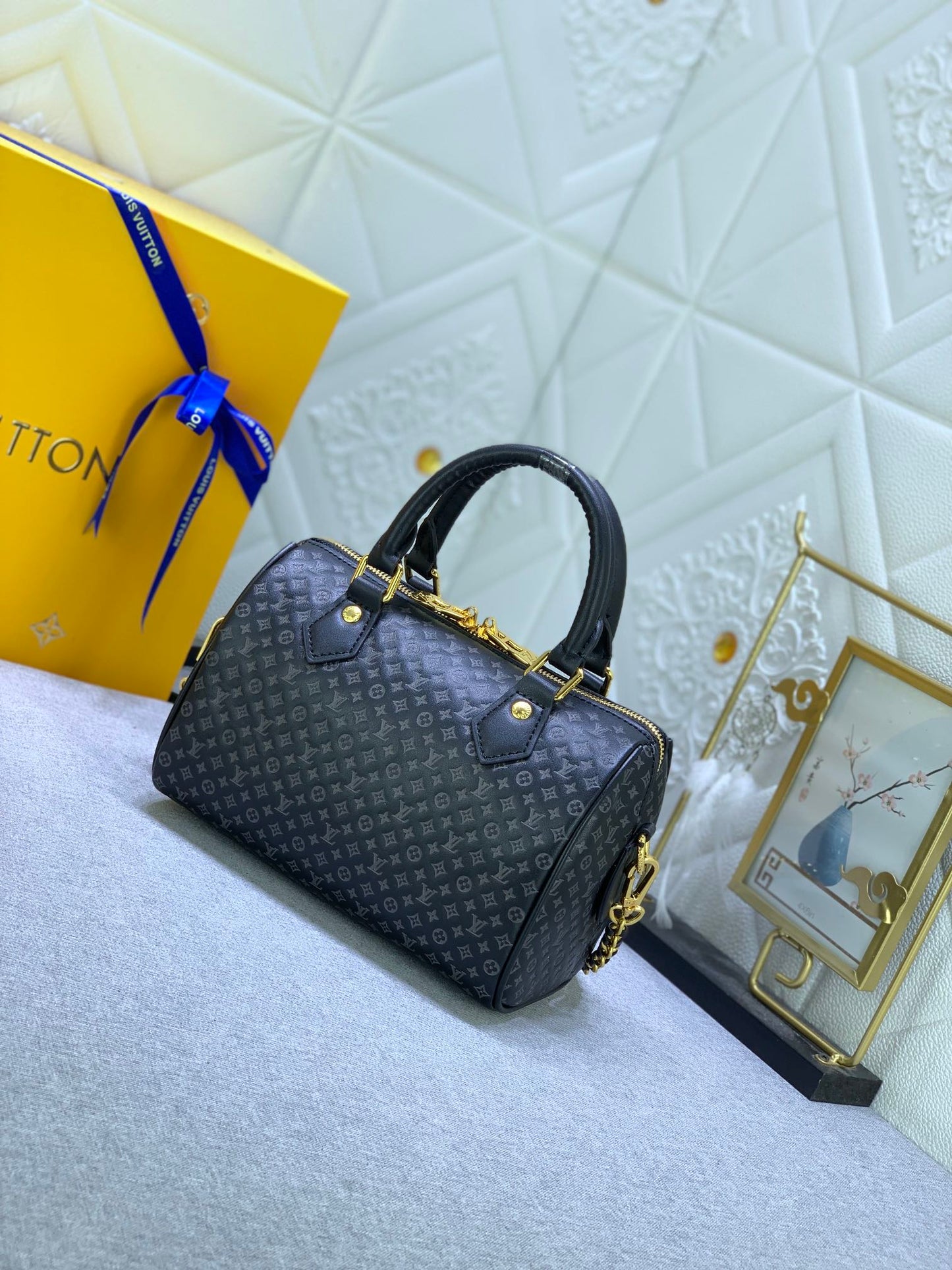 1XE143BDE Stylish leather bag 