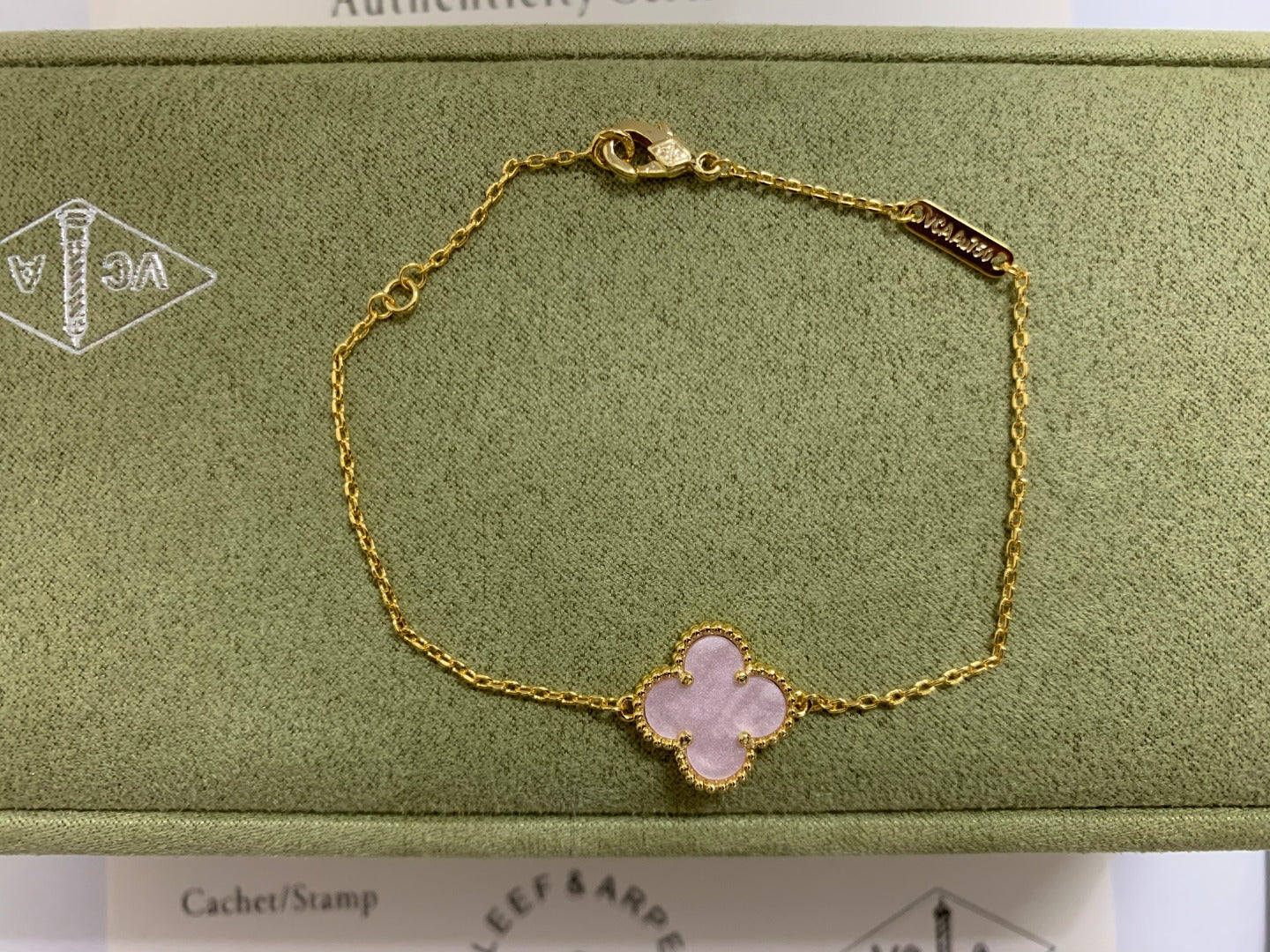 5XVA187KDE Stylish1 flower bracelet