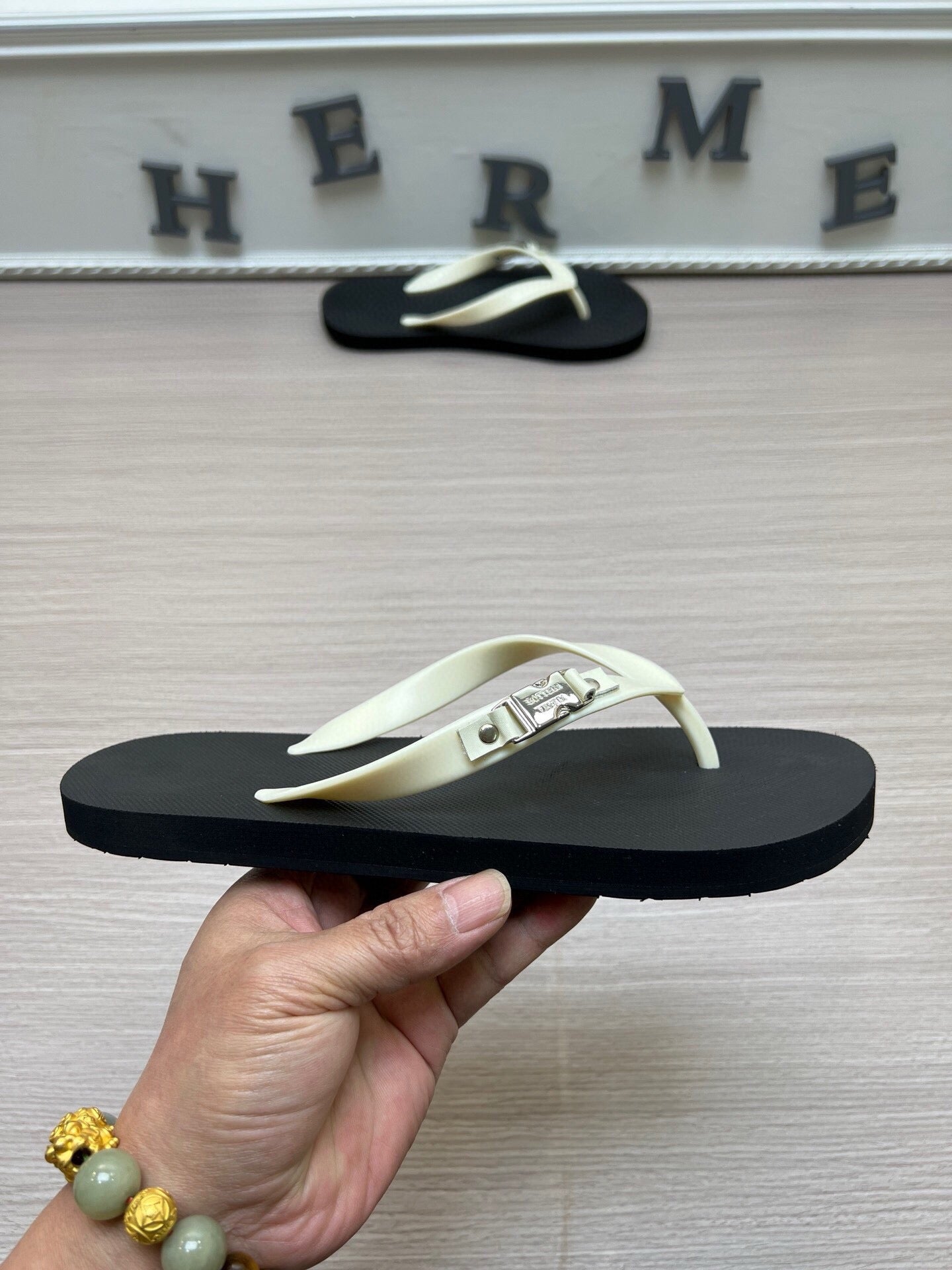 54A162ZDE Stylish slippers