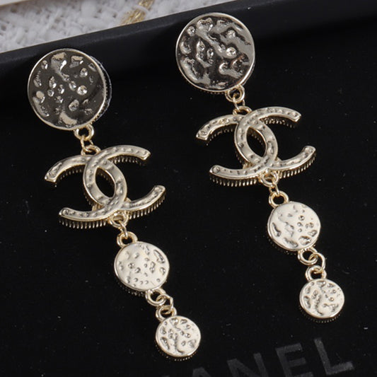 14C372EDE Stylish Earrings