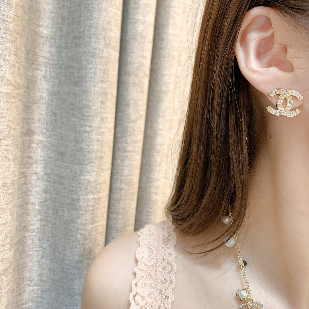 1YC149EDE Stylish Earrings