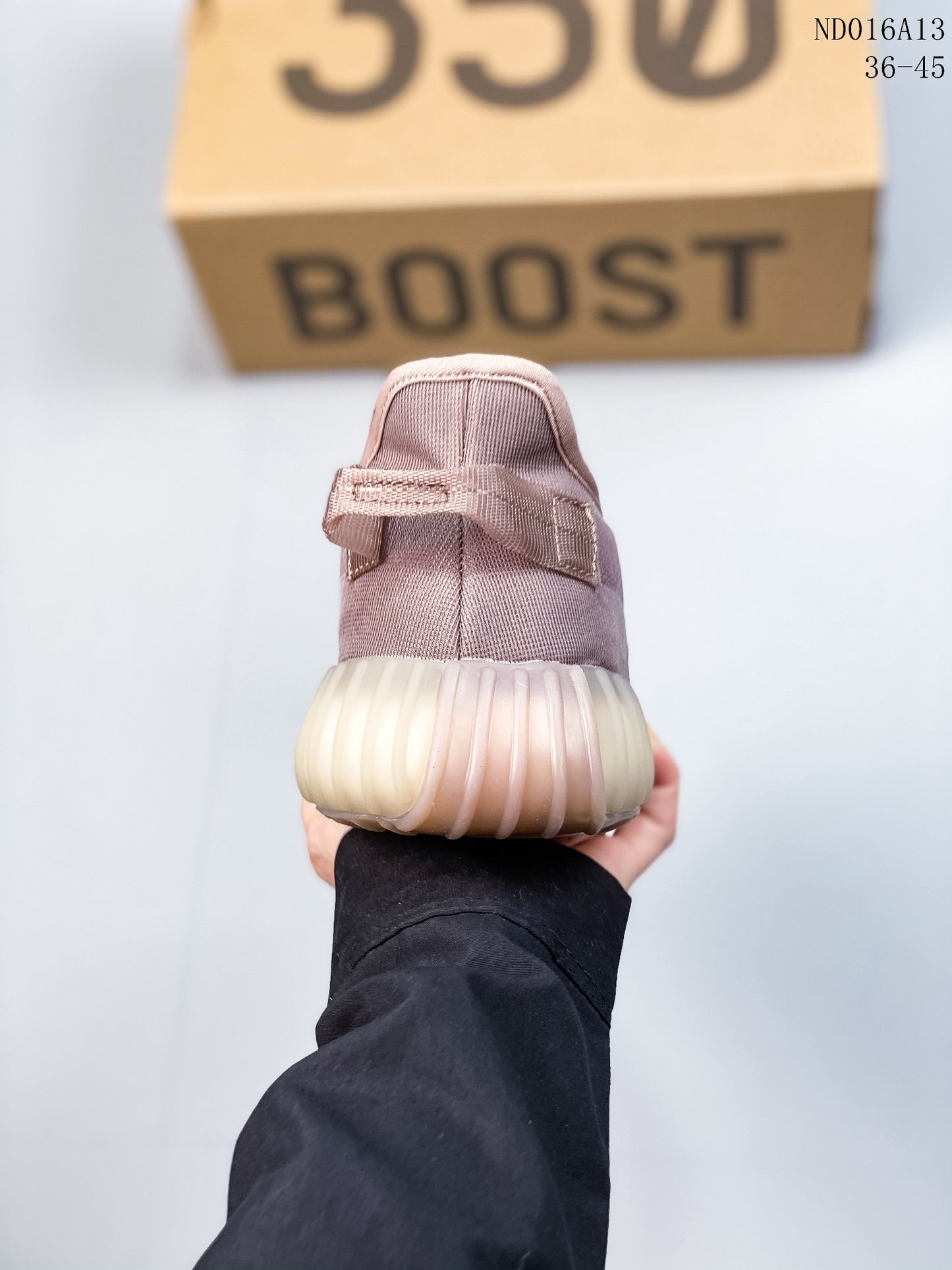 4YA86ZDE Stylish Sneakers (No Box, August-October Big Sale)