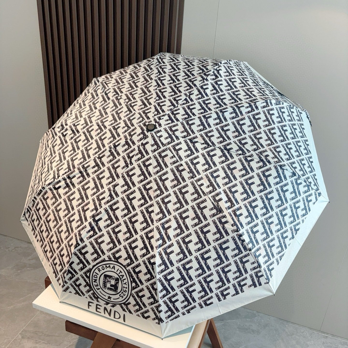 15RF120SDE Stylish UV resistant umbrella