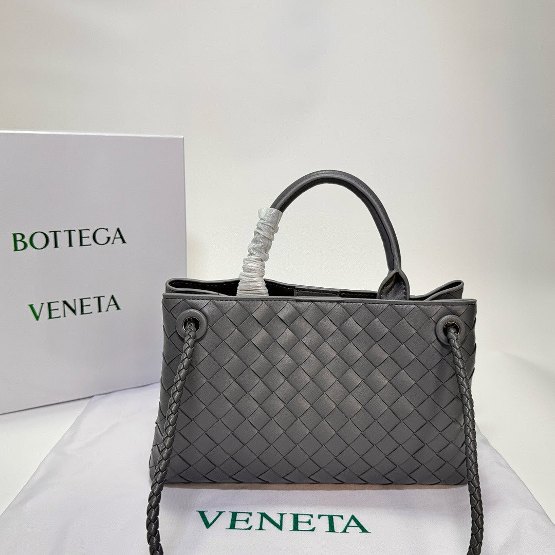 1XA81BDE Stylish leather bag