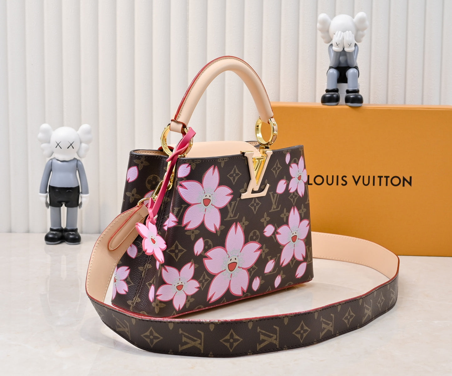 155NE42BDE Stylish leather bag