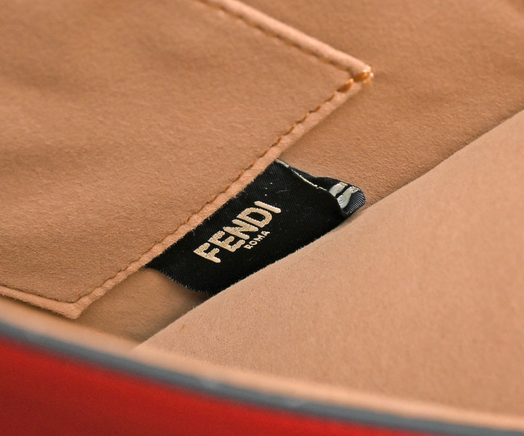 1XF90BDE Stylish leather bag 