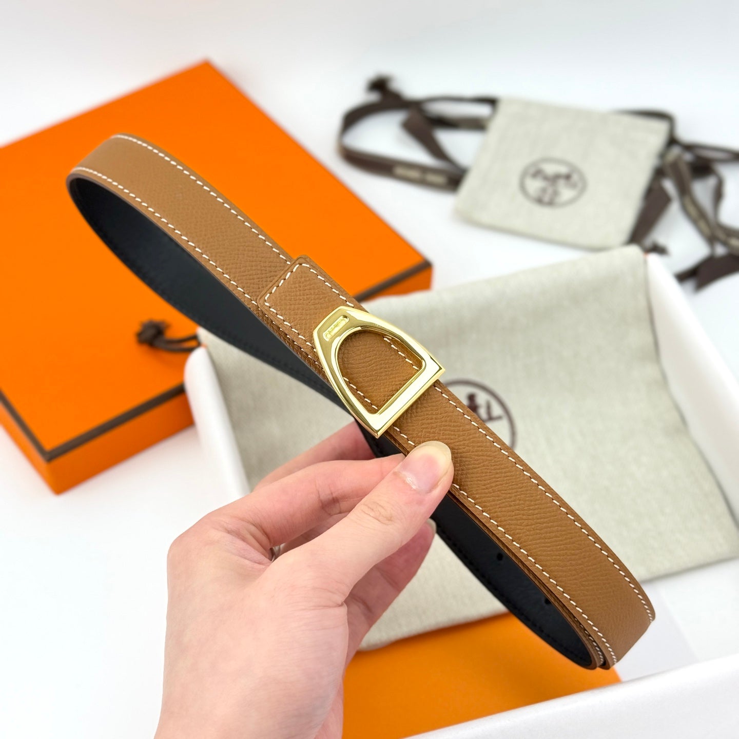 155RH232PDE Stylish  High quality belt With full package