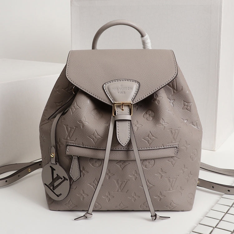 1E065BDE Stylish leather bag 