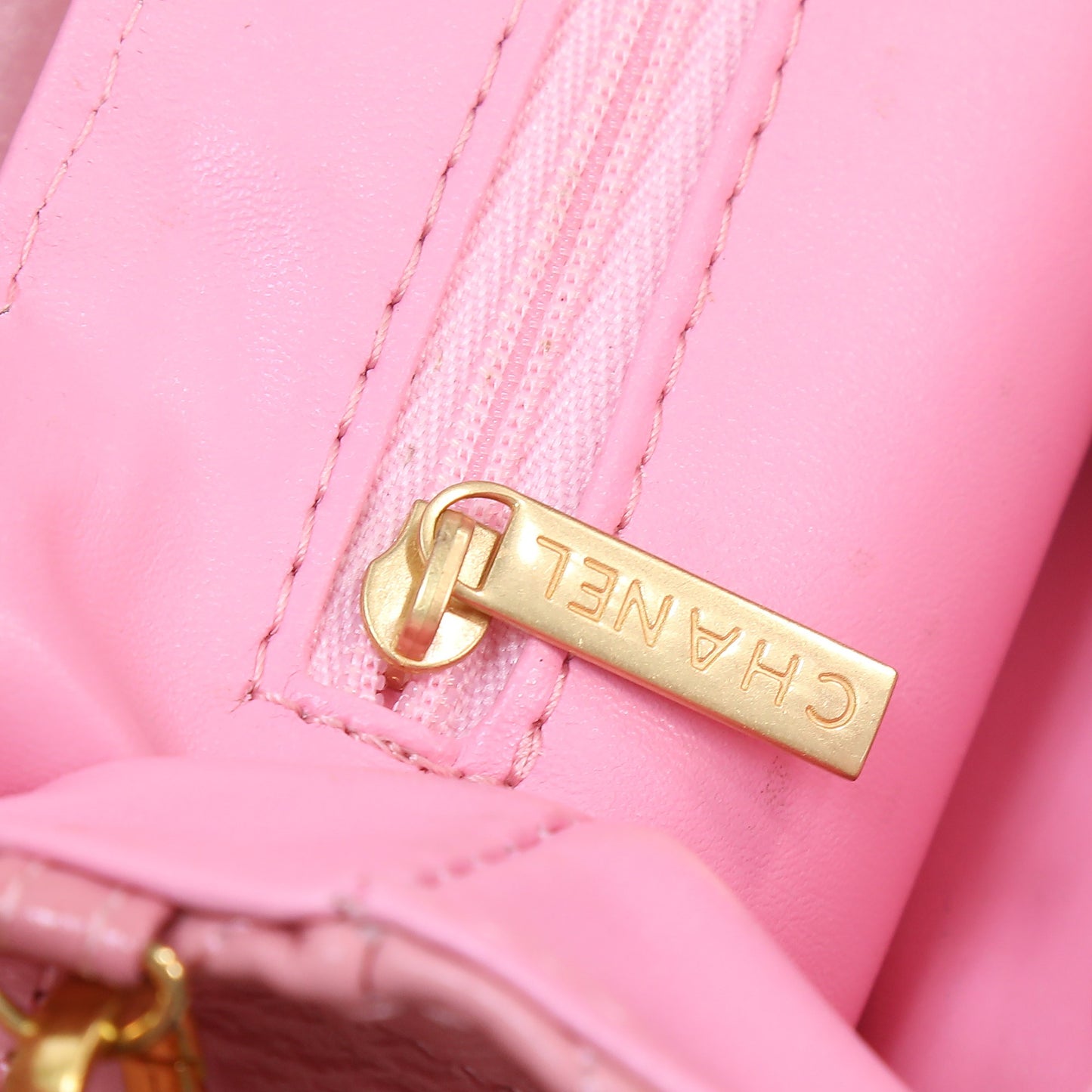 2XC130BDE Stylish leather bag 