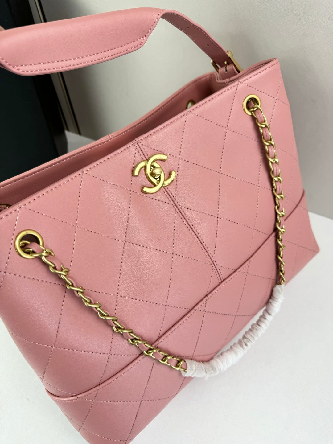 15RC64BDE Stylish leather bag
