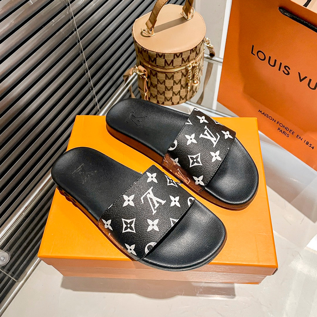 14E195ZDE Stylish Slippers