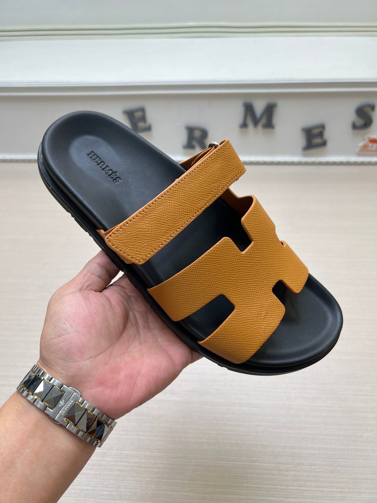 54H1ZDE Stylish slippers