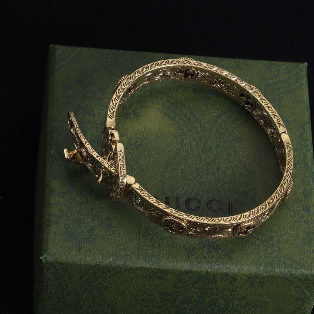 14B396KDE Stylish Bracelets