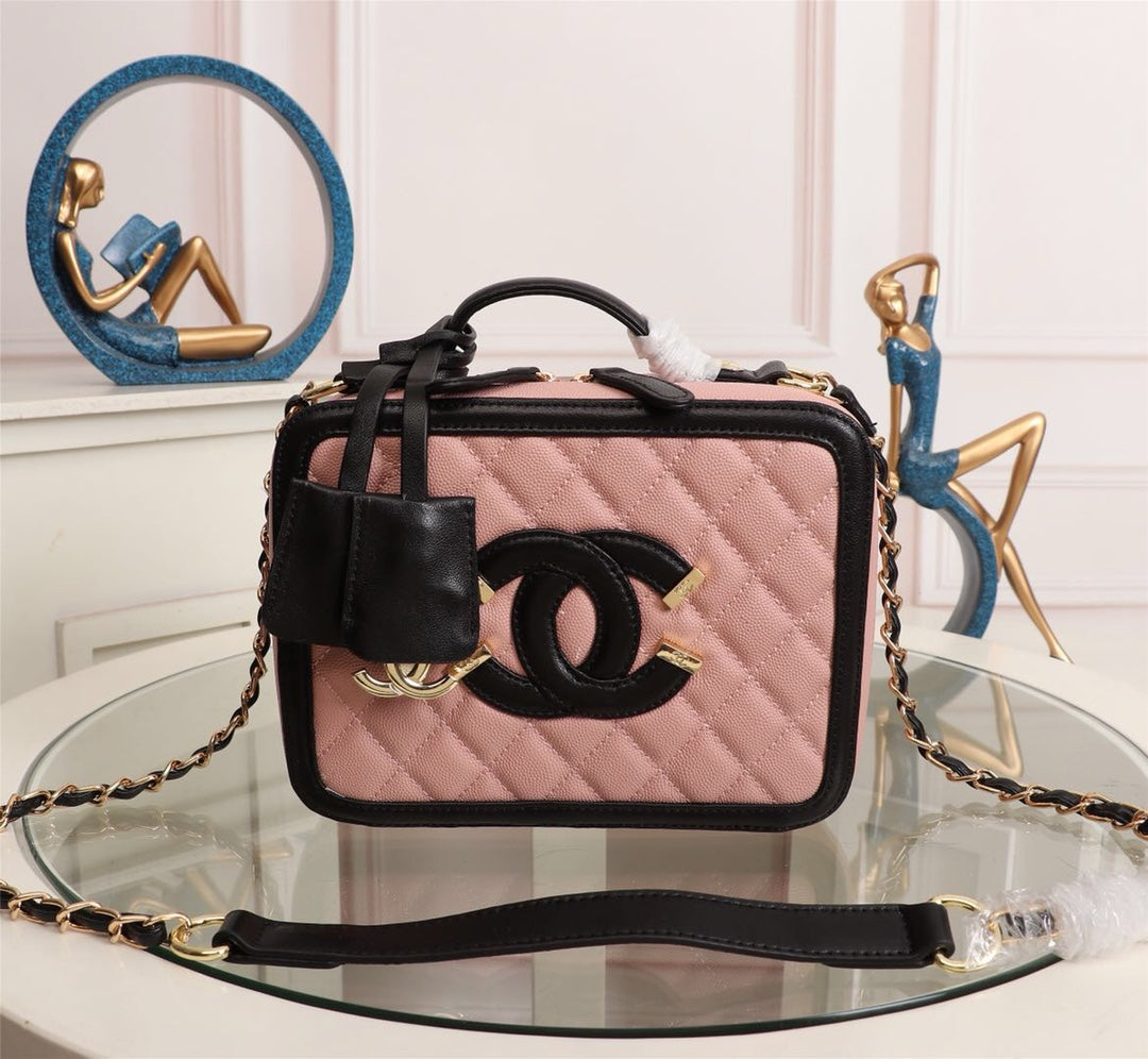 165NC124BDE Stylish leather bag