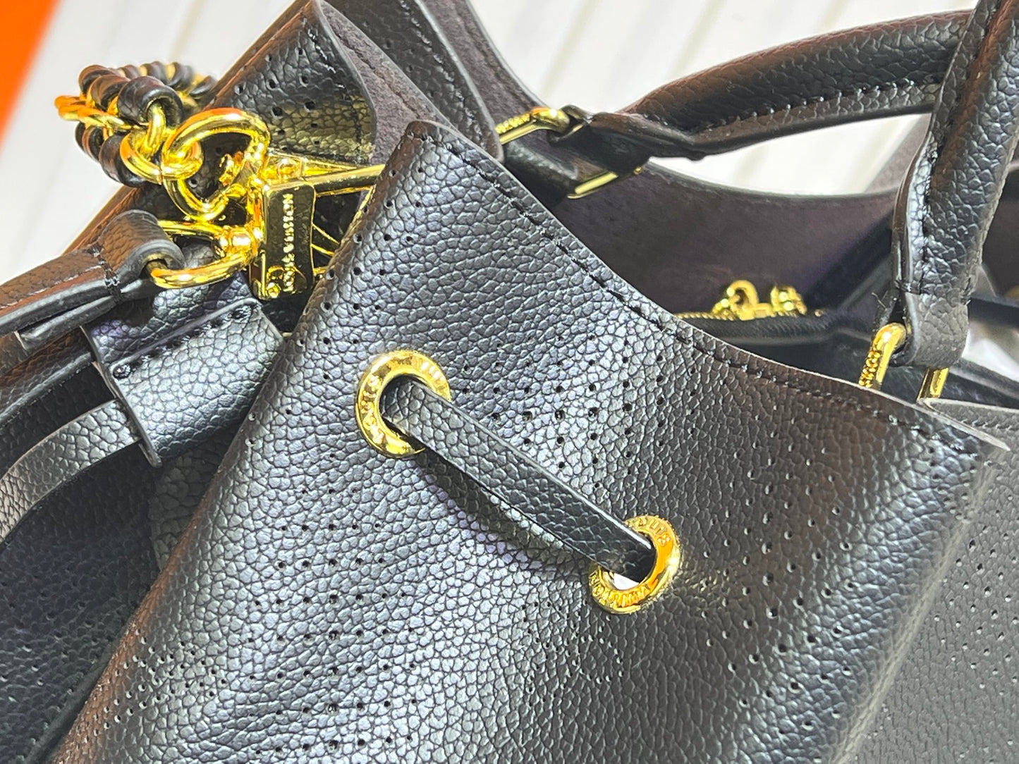 155NE40BDE Stylish leather bag