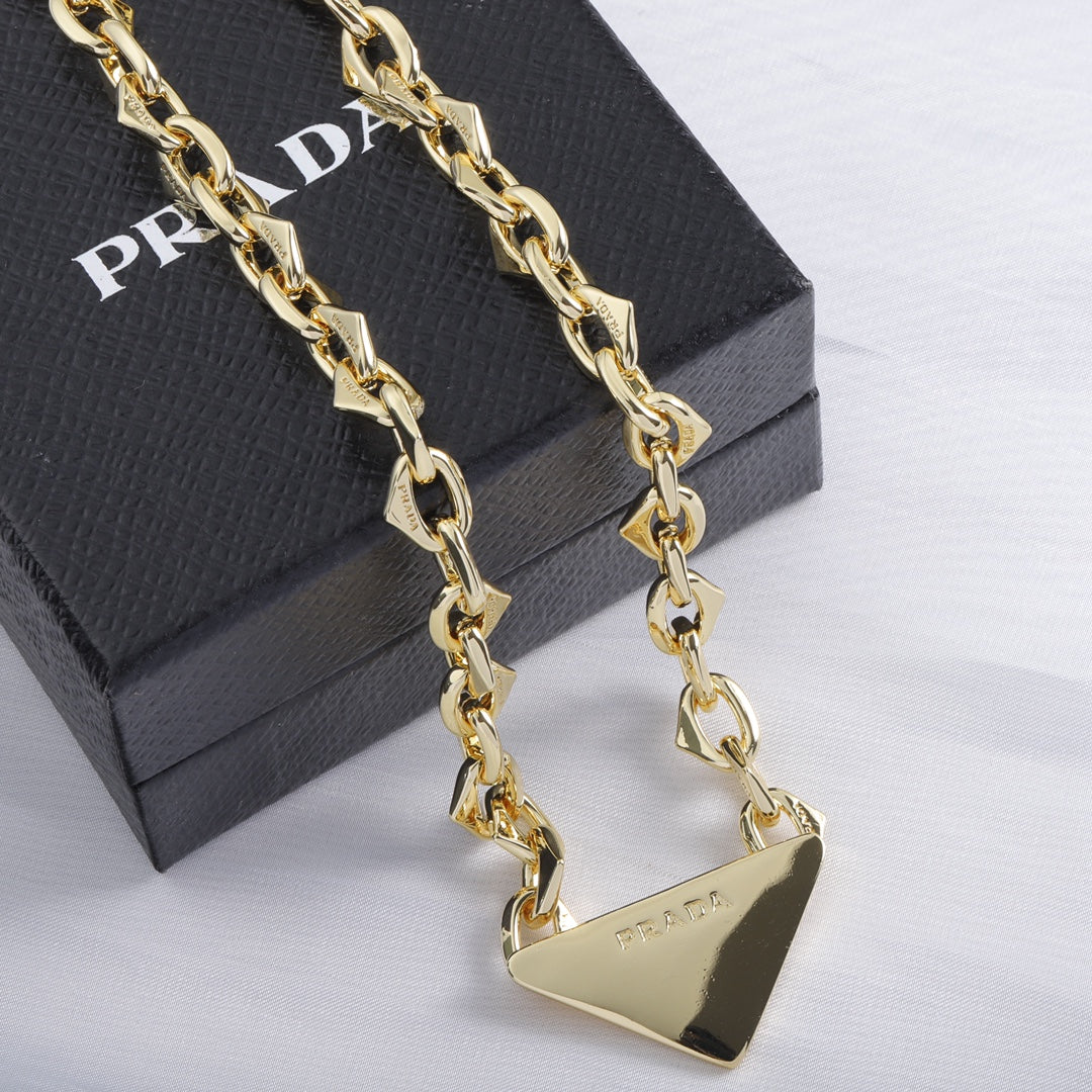 1YPD70XDE Stylish Necklaces