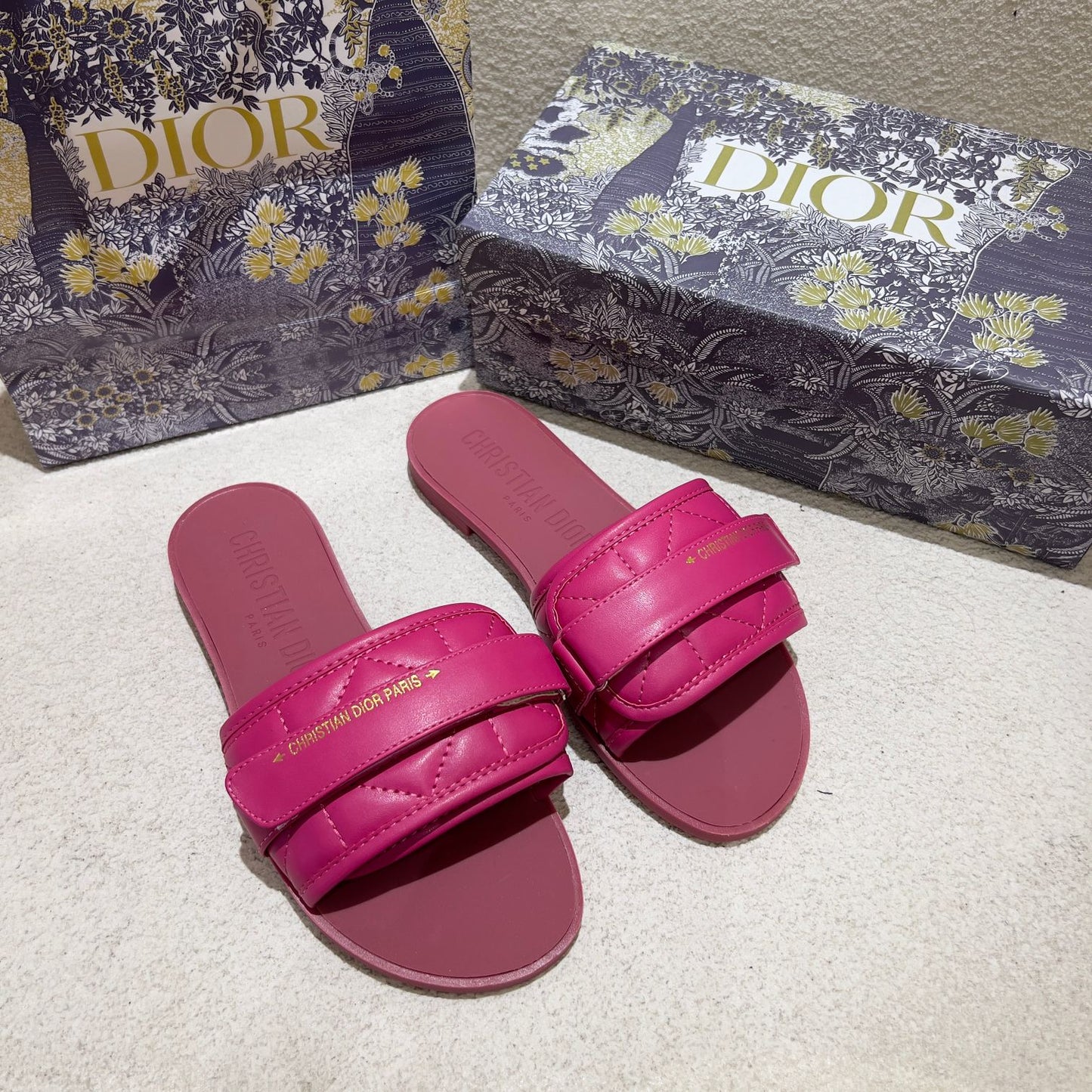 14D79ZDE Stylish Slippers