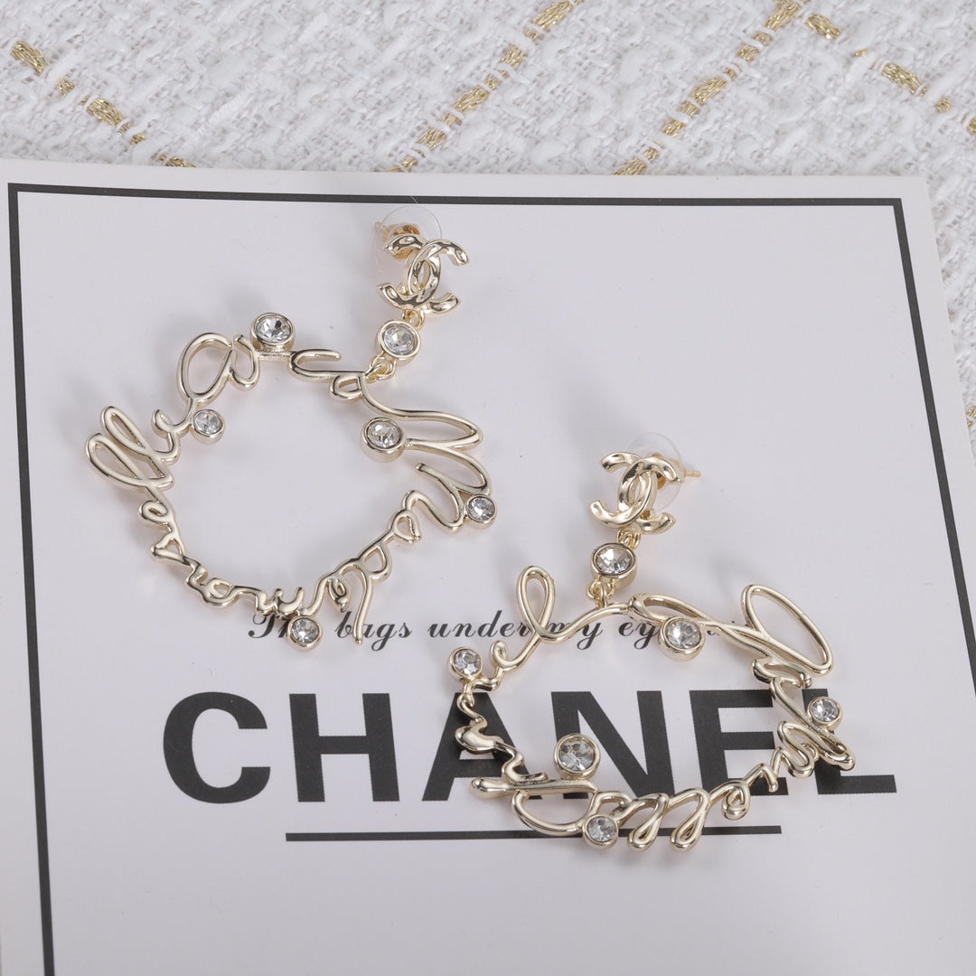 14C373EDE Stylish Earrings