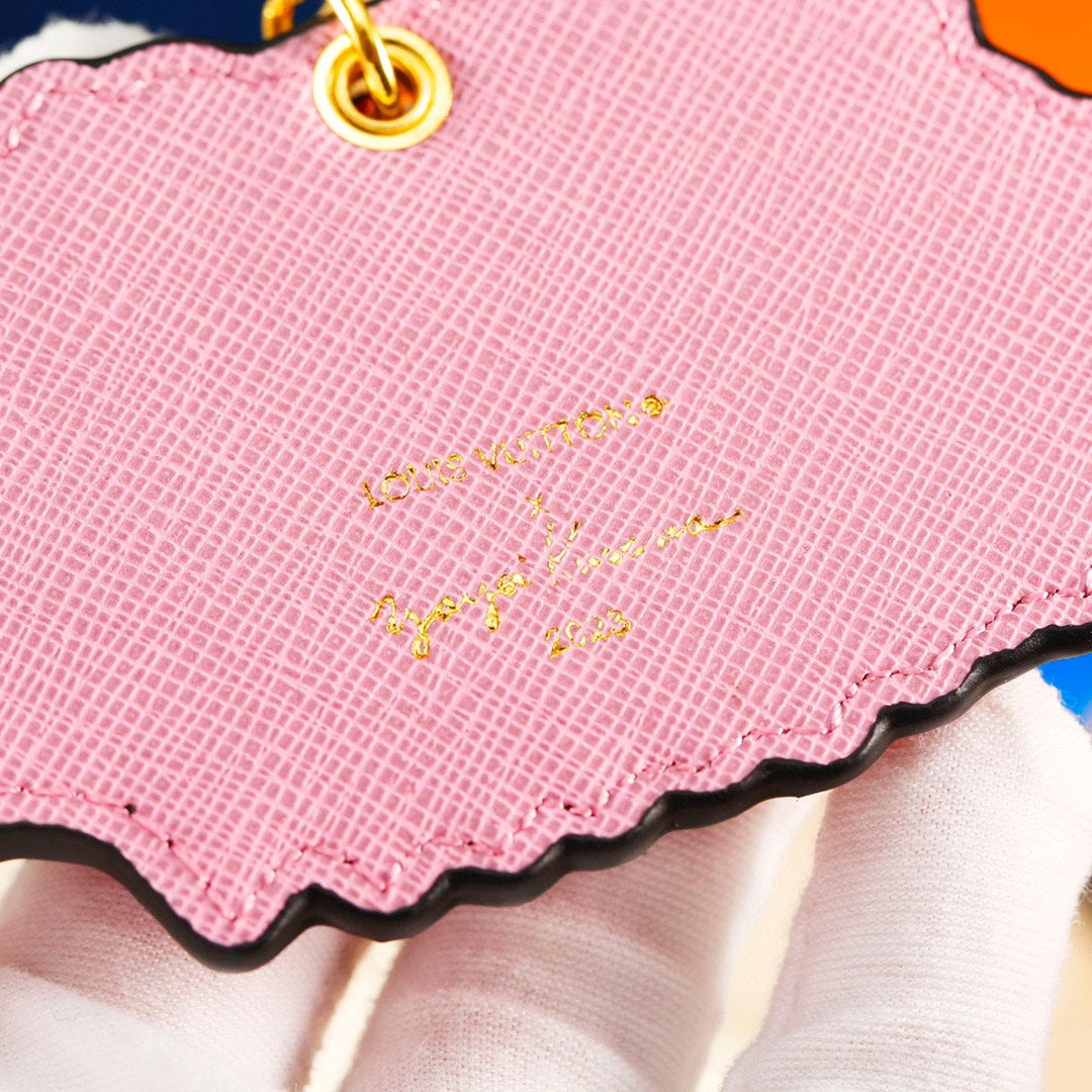 3RE12ADE Stylish key closure
