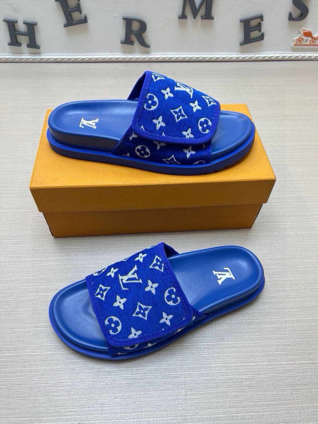5QE4ZDE Stylish Slippers