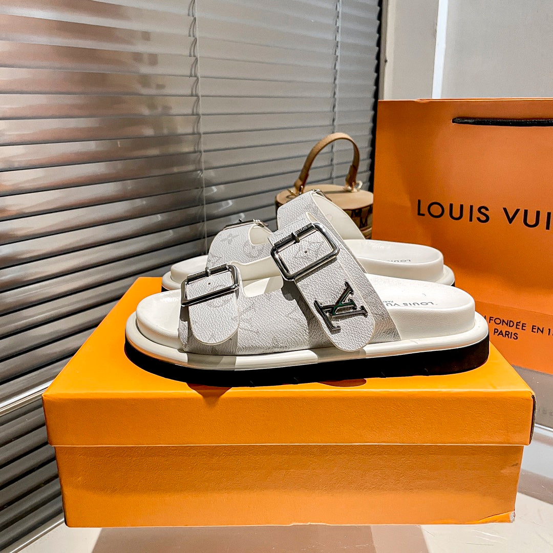 14E194ZDE Stylish Slippers