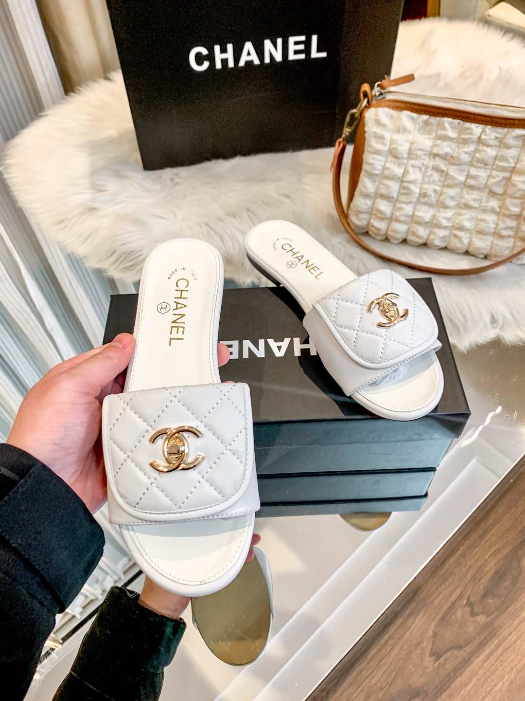 1ZC229ZDE Stylish Slippers