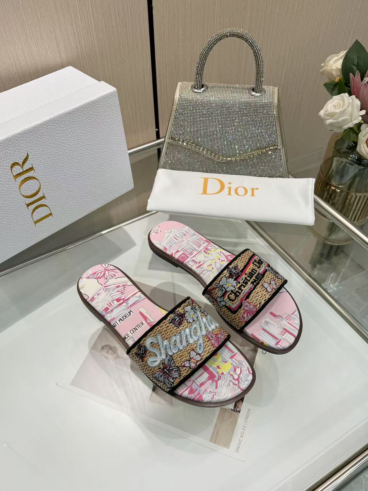 285ZD67ZDE Stylish  Peather Slippers
