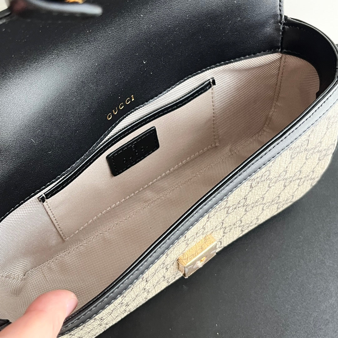 1XB55BDE Stylish leather bag