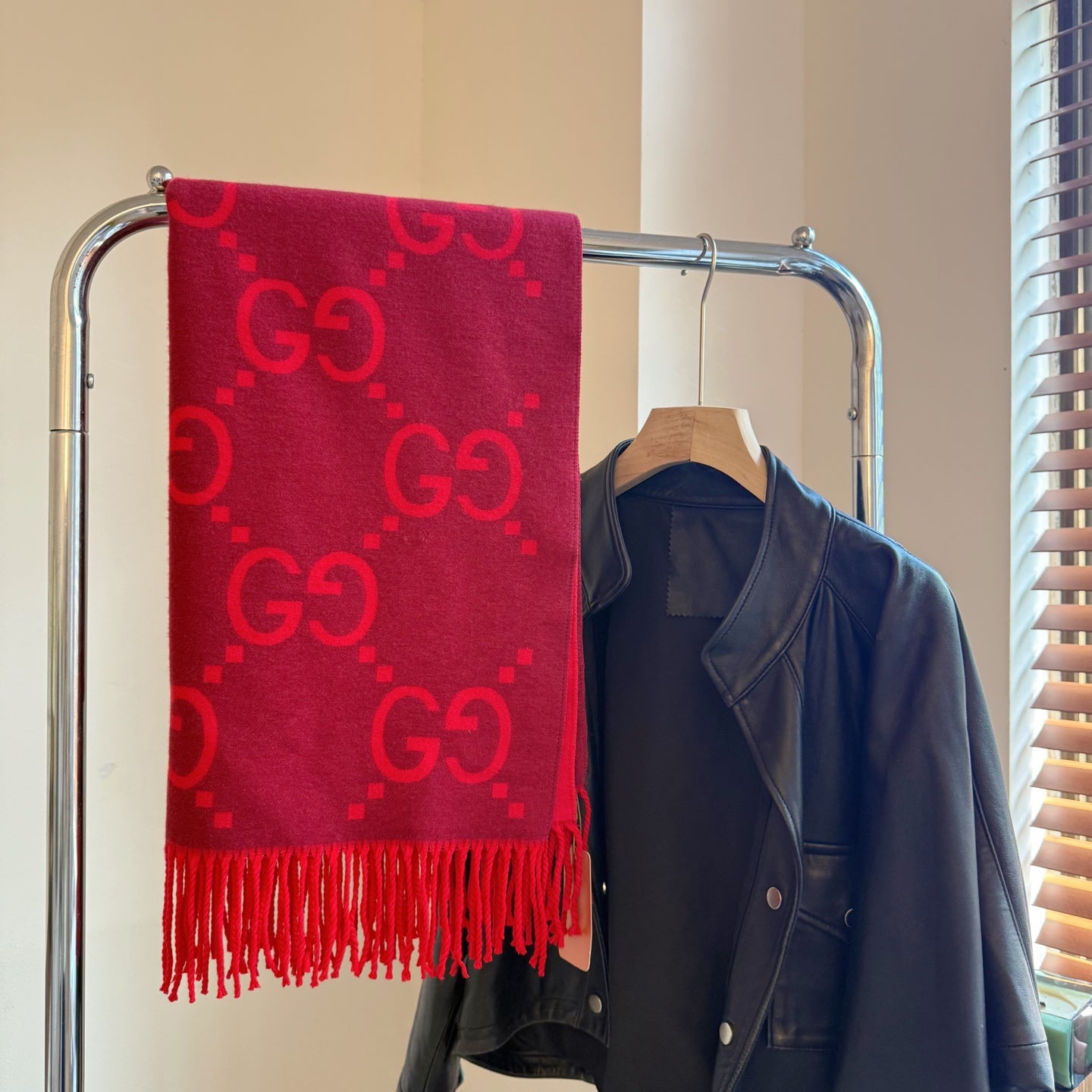 175RB2WDE Stylish Winter Scarves