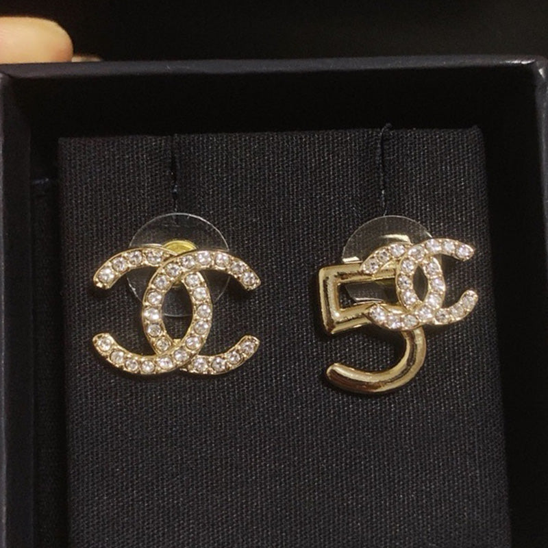 1YC167EDE Stylish Earrings