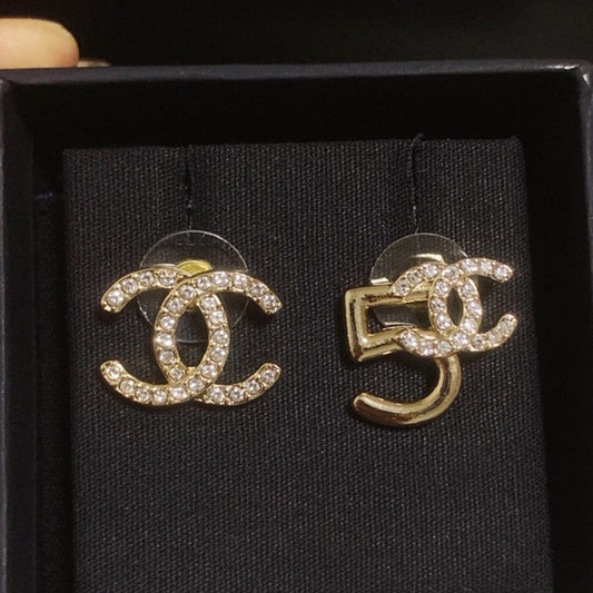 1YC167EDE Stylish Earrings