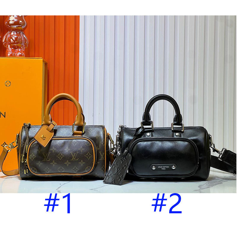 2WE39BDE Stylish leather bag
