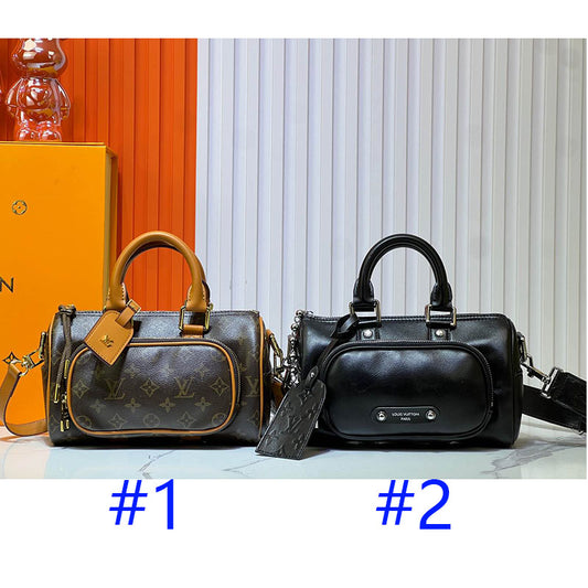 2WE39BDE Stylish leather bag