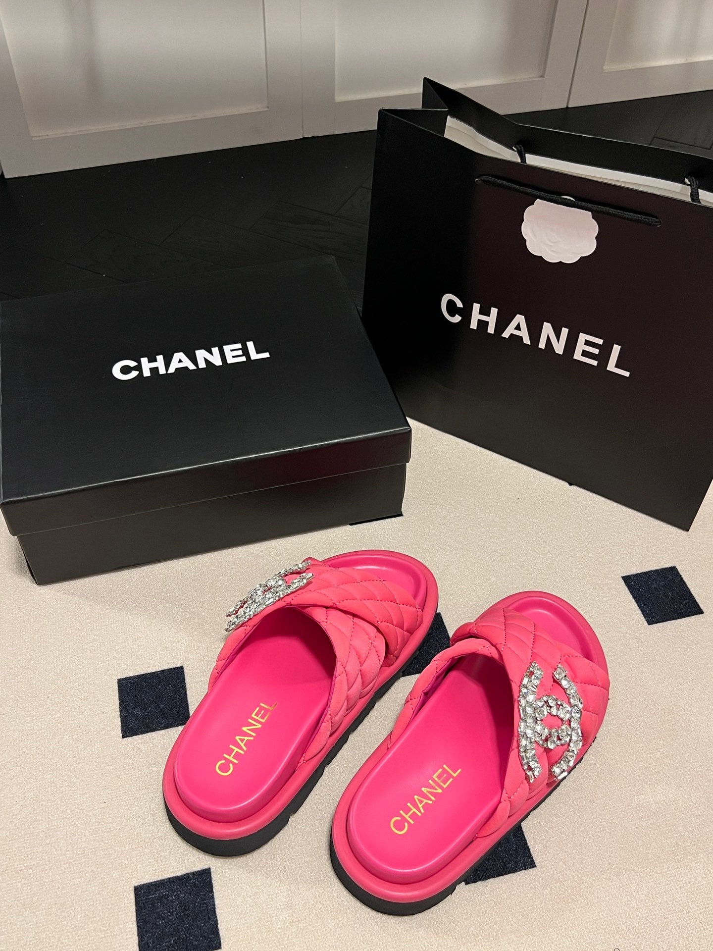 14C94ZDE Stylish Slippers