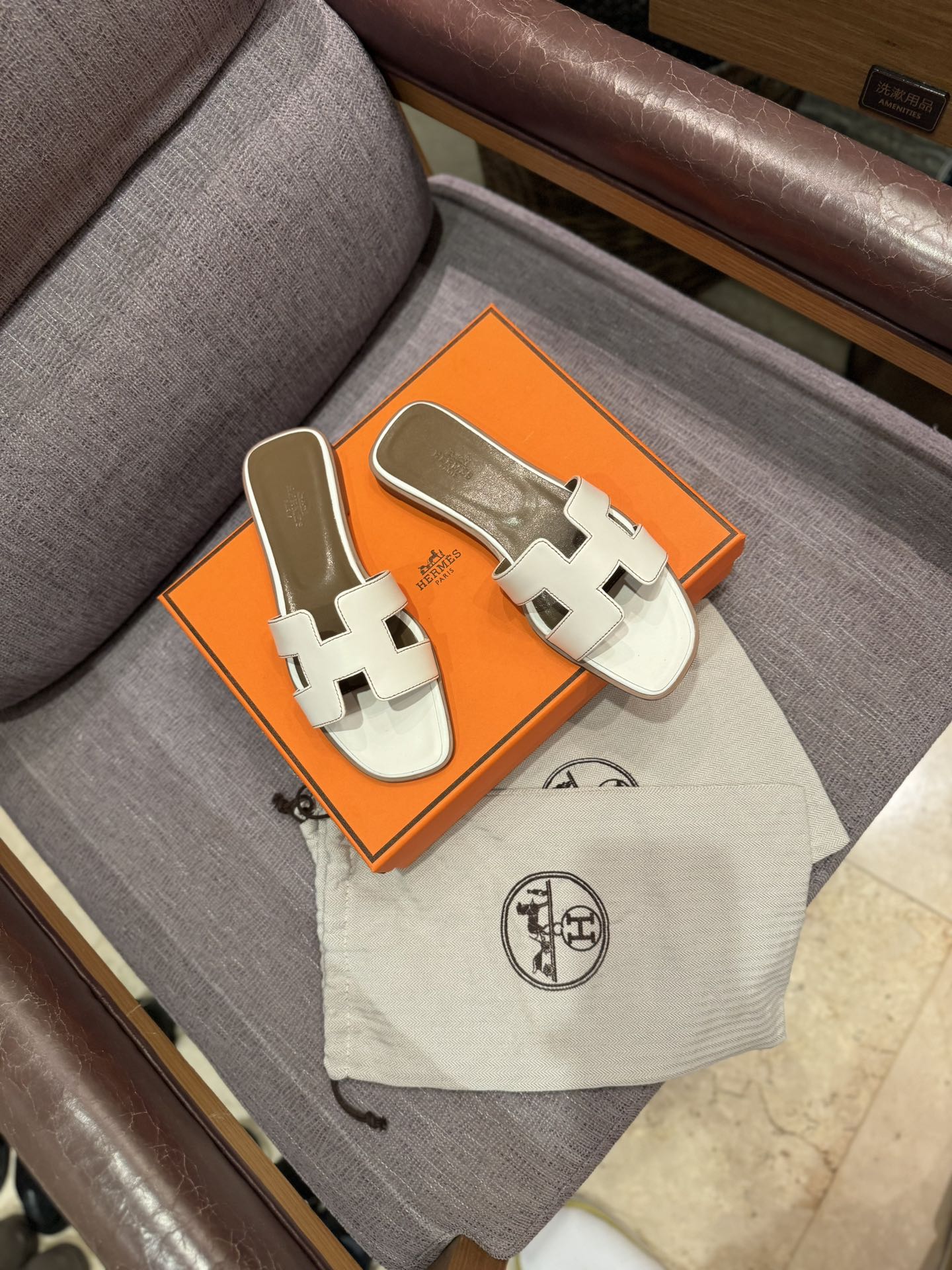 155ZH310ZDE Stylish Slippers