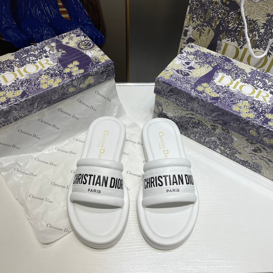 14D76ZDE Stylish slippers