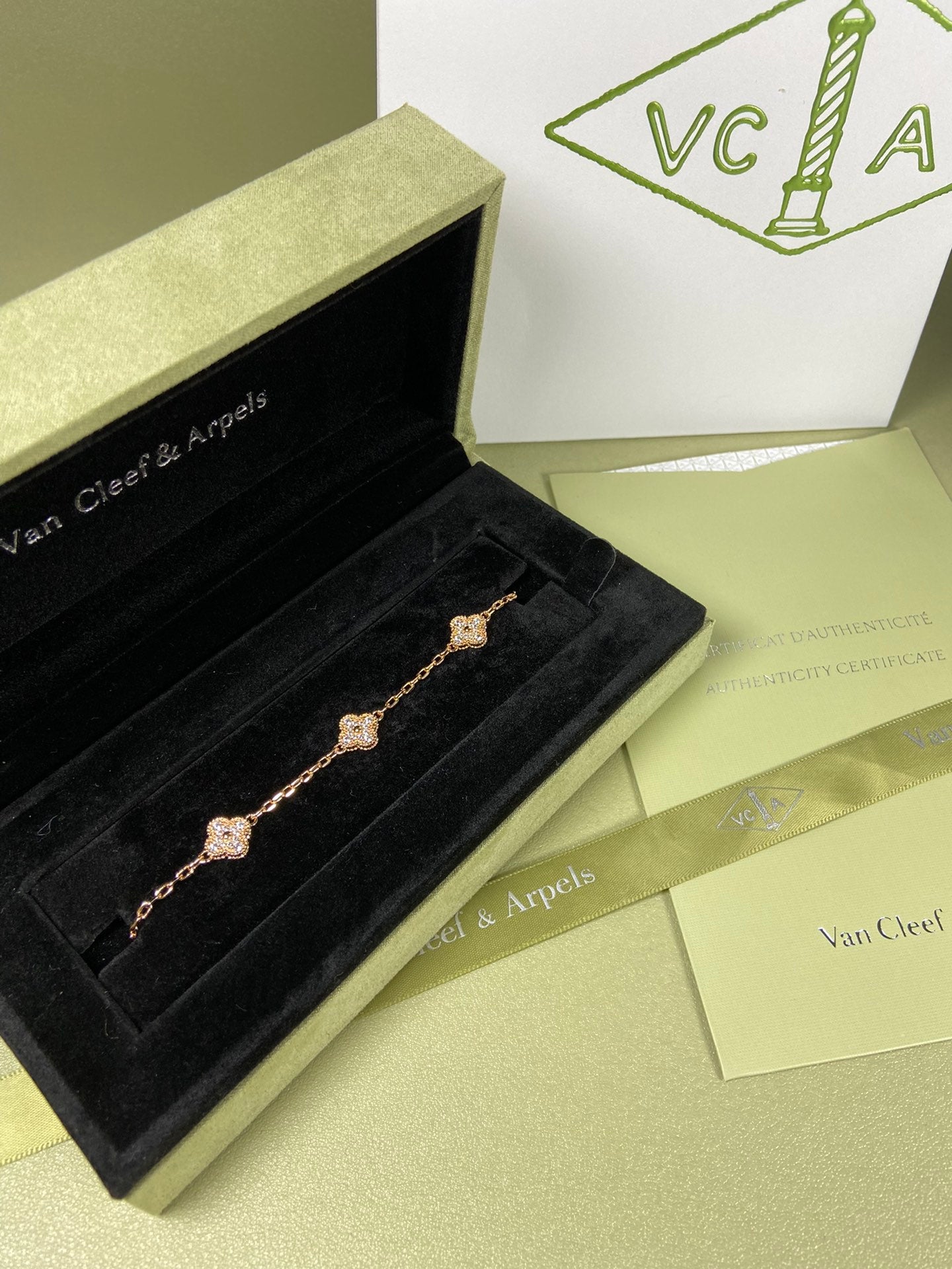 5XVA183KDE Stylishbracelets 6 flowers mini size 0.9cm flower