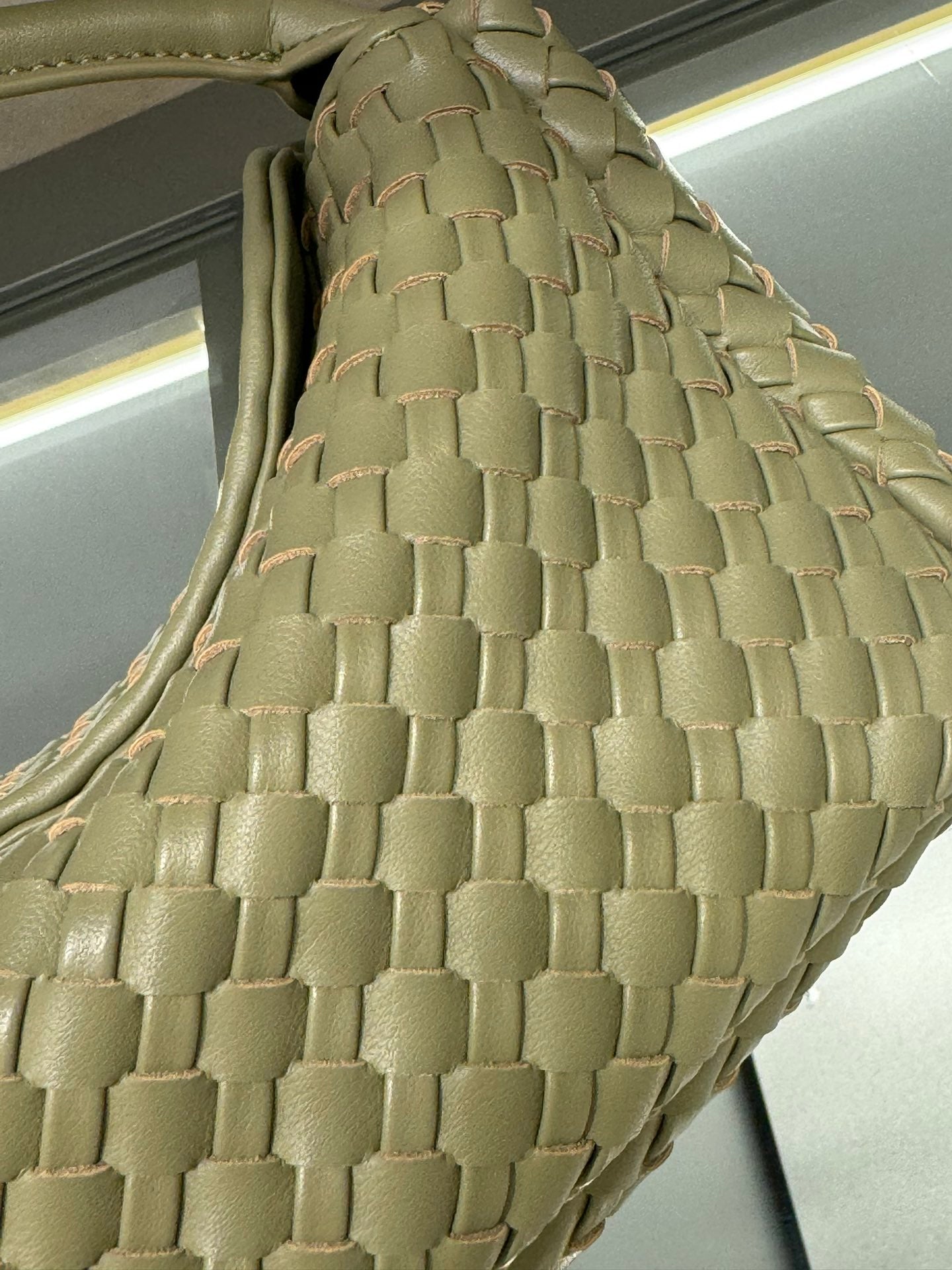 1XA83BDE Stylish leather bag