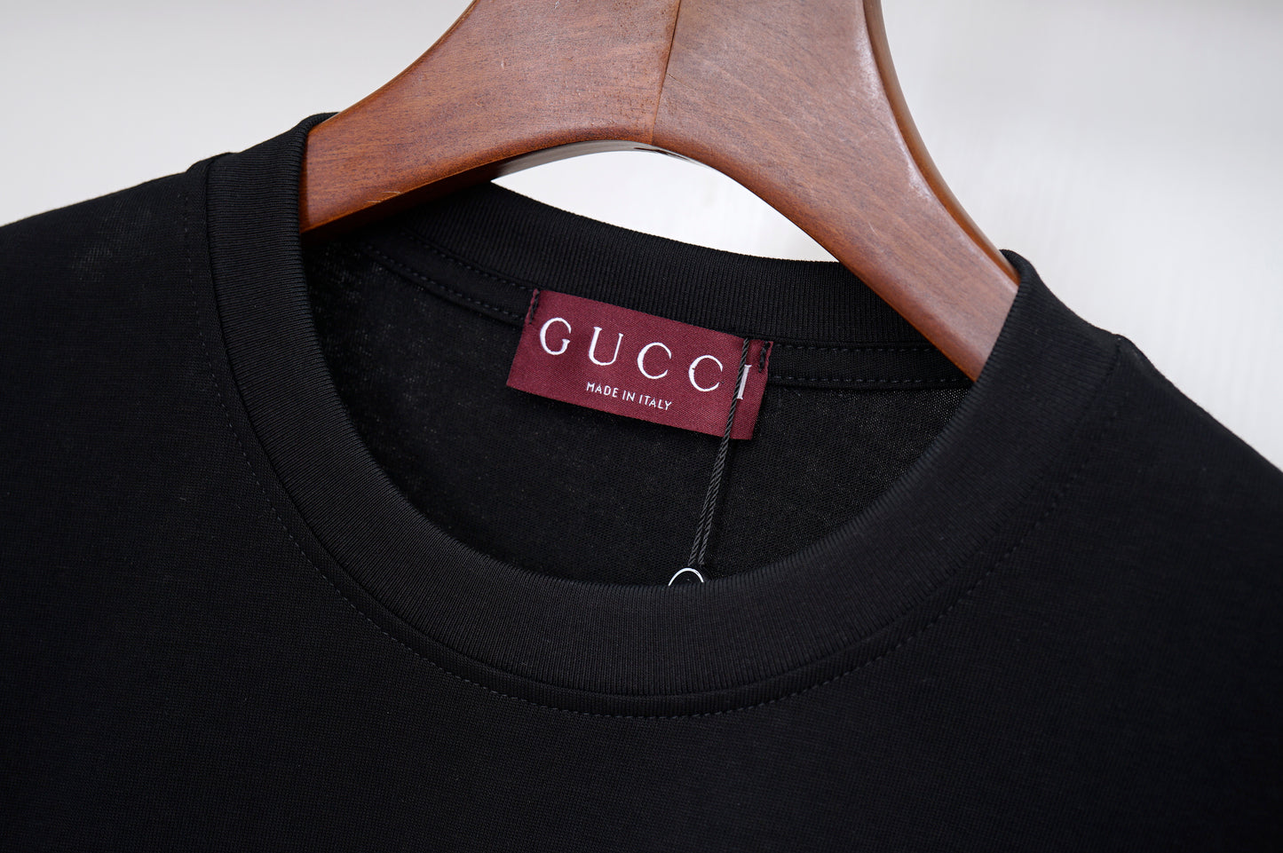 165NB24UDE Stylish T-shirt