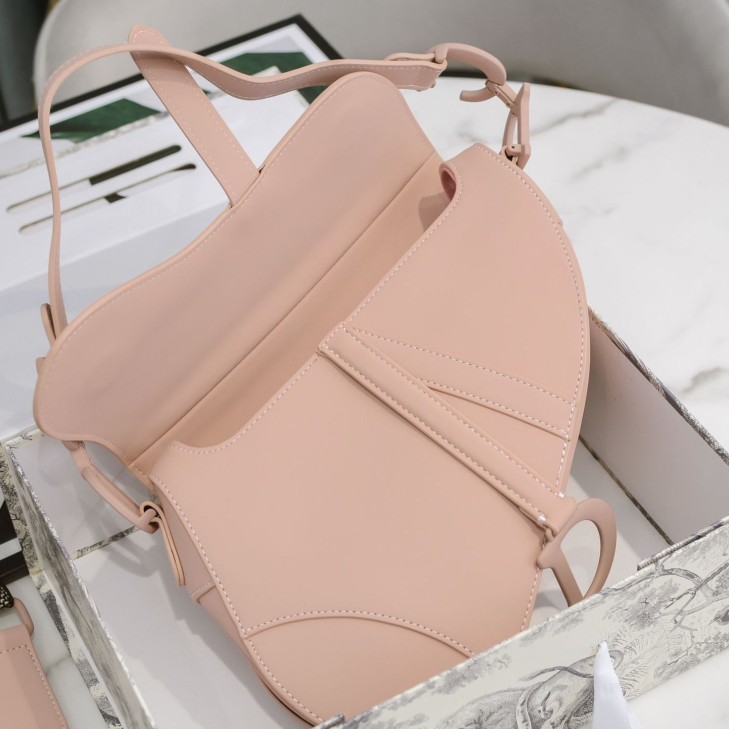 5D10BDE Stylish leather bag 