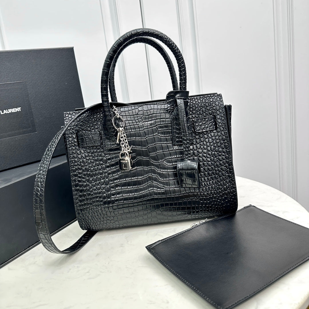 1XSL268BDE Stylish leather bag 