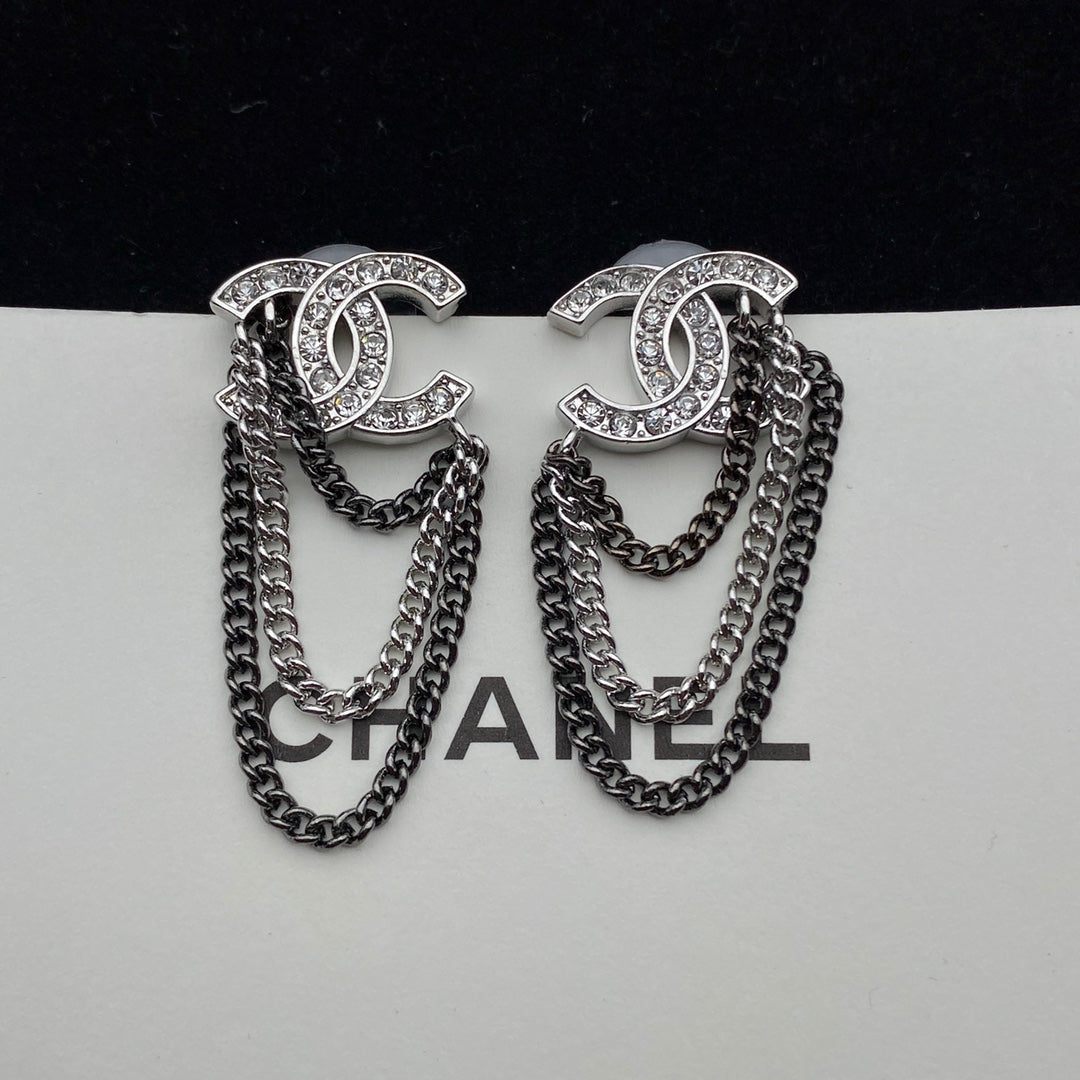 14C548EDE Stylish Earrings