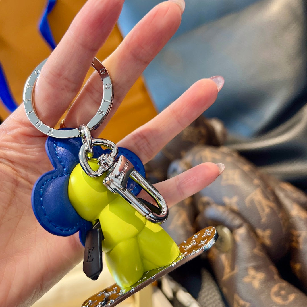 14E69ADE Stylish key closure