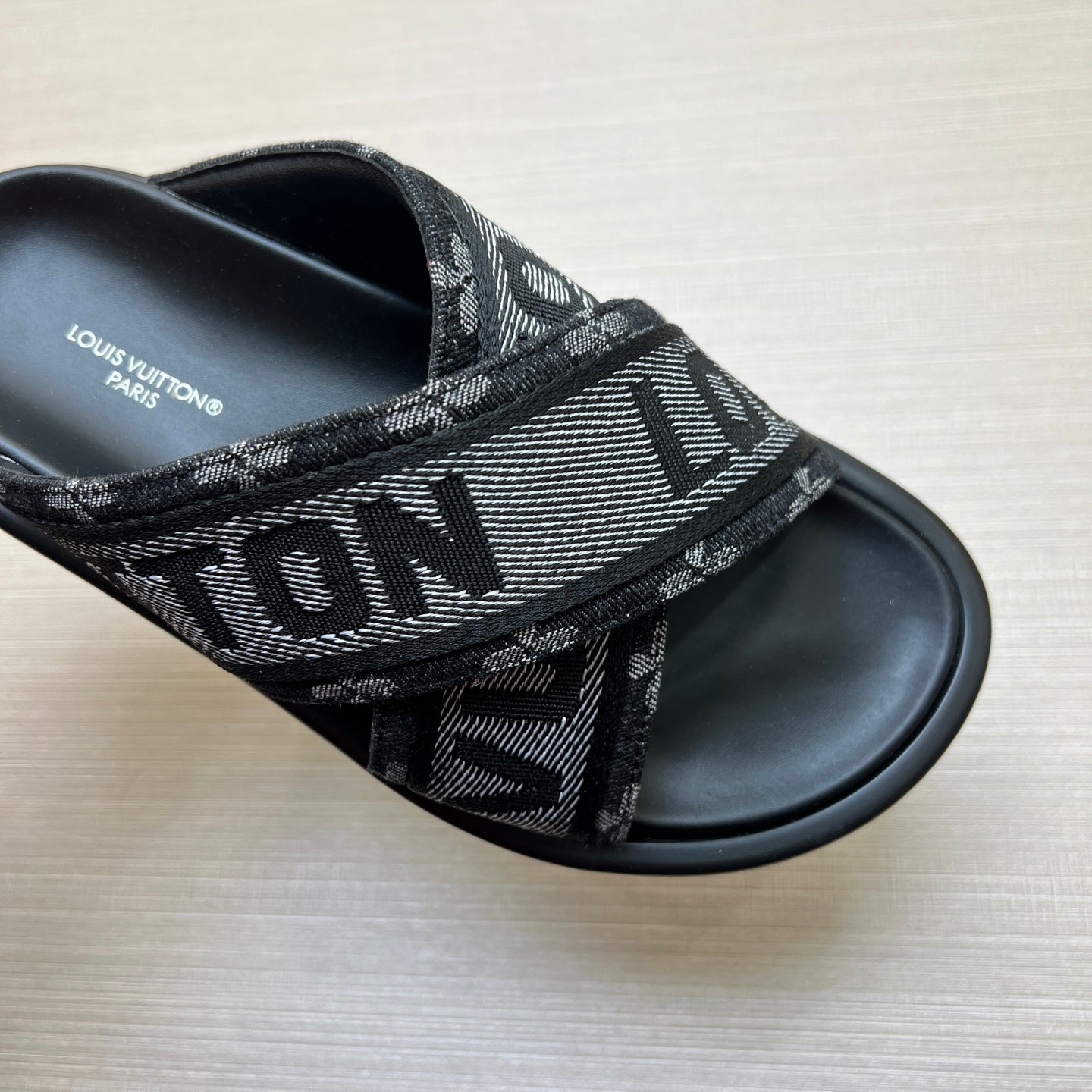 535ZE273ZDE Stylish Slippers